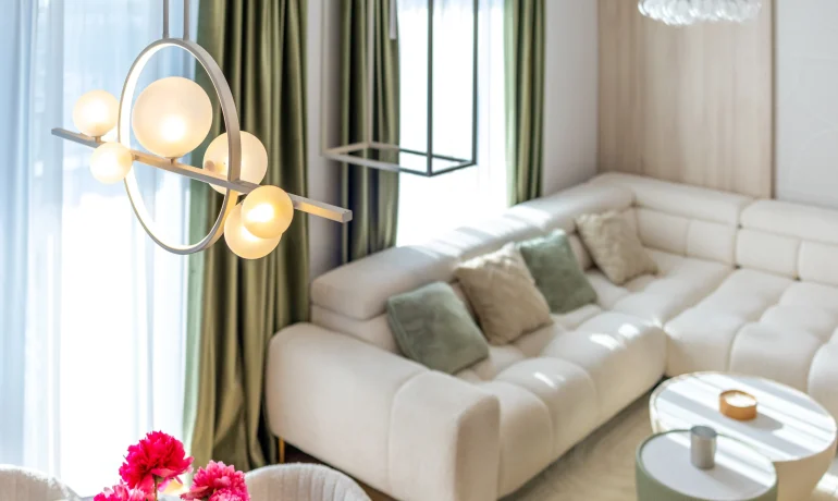 DESIGN MODERN - IN LOC DE FLORI ALBASTRE